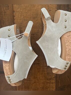 Harper & Wells light gray soft faux suede cork wedge slingback sandals Sz 38
